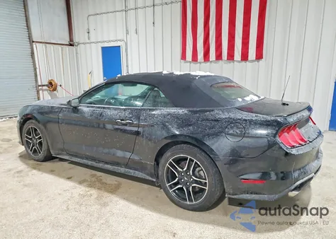 2023 Ford Mustang z USA, uszkodzony, nr VIN 1FATP8UH4P5109443